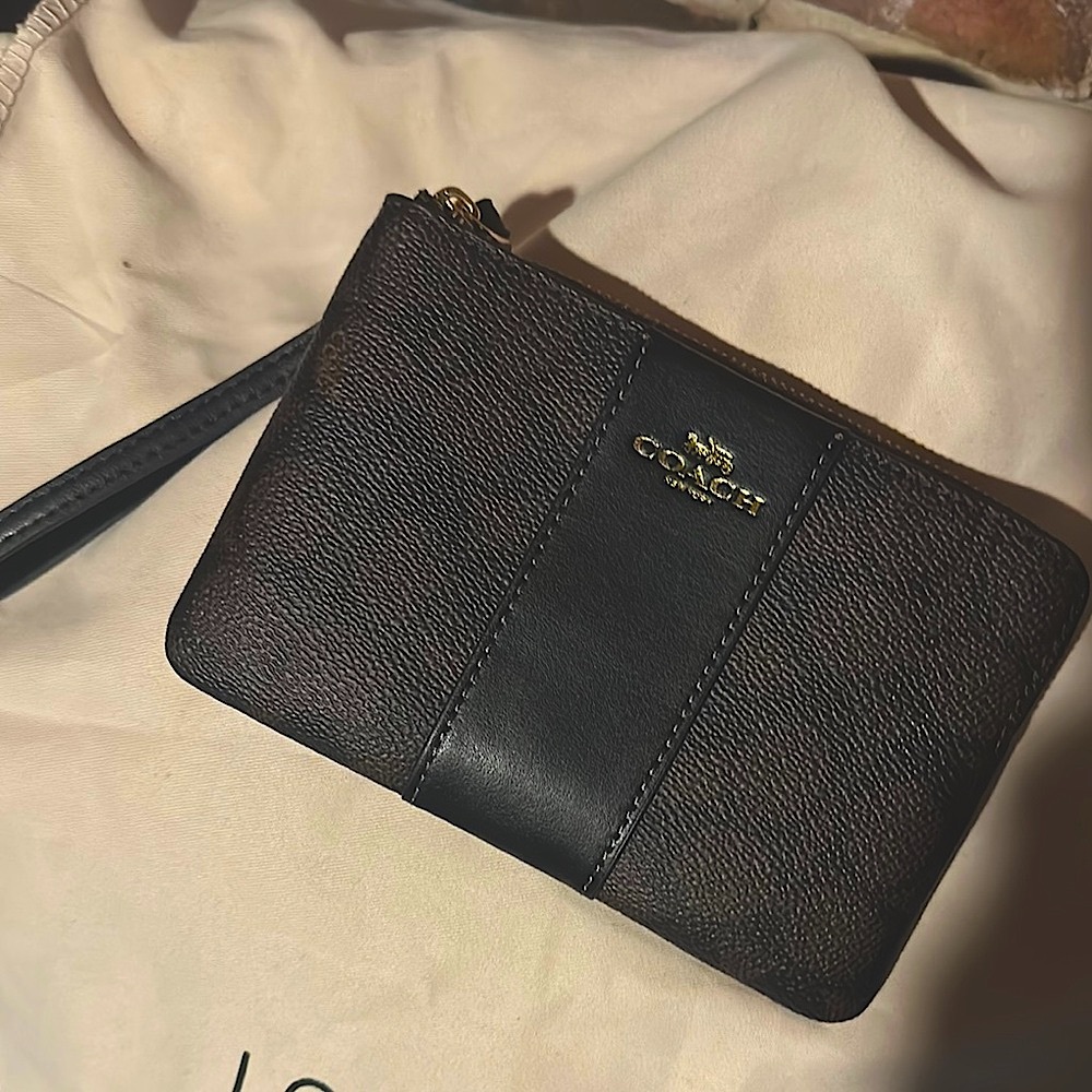 Coach Black / dark brown Wristlet.